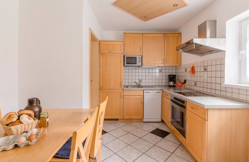 Schmallenberg Apartment | Apartment 'Dachsbau' with Private Terrace, Shared Garden and Wi-Fi