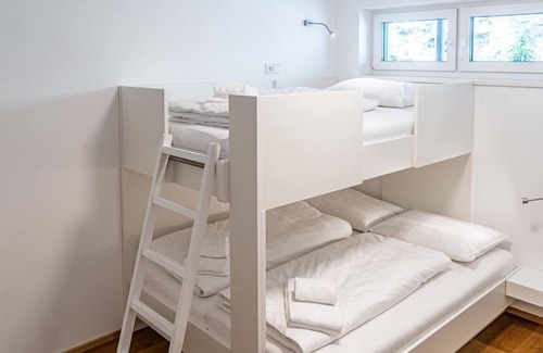 Annenheim Apartment | Apartment Das Dobratsch in Treffen - 9 persons, 4 bedrooms