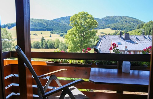 Bernau Apartment | Apartment 'Ferienwohnung Birke' with Mountain View, Balcony and Wi-Fi