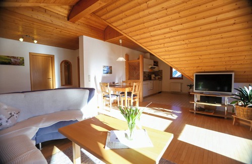 Bernau Apartment | Apartment 'Ferienwohnung Fichte' with Mountain View, Balcony and Wi-Fi