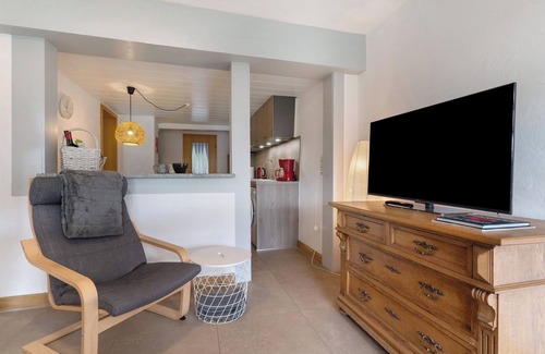 Munchweier Apartment | Apartment 'Fewo Max' with Shared Terrace, Balcony and Wi-Fi