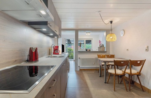 Munchweier Apartment | Apartment 'Fewo Max' with Shared Terrace, Balcony and Wi-Fi