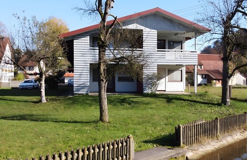 Hayingen Apartment | Apartment '2' with Shared Garden and Wi-Fi