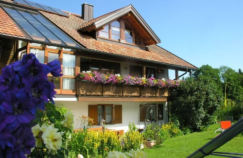 Ettensberg Apartment | Apartment 'Linde' with Mountain View, Shared Terrace and Wi-Fi