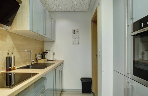 Neuburg Apartment | Apartment 'Neuburg 2 - New' with Balcony and Wi-Fi