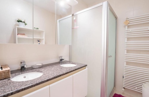 Wenduine Apartment | Apartment De tulp - romantic ground floor app by Interhome
