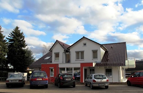 Gundelbach Apartment | Apartment 'Lemberger' with Shared Garden, Balcony and Wi-Fi