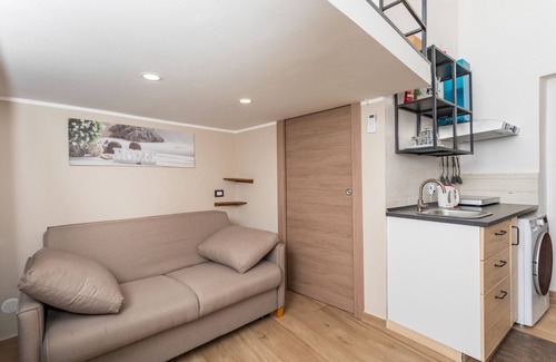 Acireale Apartment | Apartment 'Del Tocco' with Wi-Fi and Air Conditioning