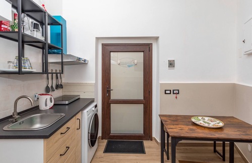 Acireale Apartment | Apartment 'Del Tocco' with Wi-Fi and Air Conditioning