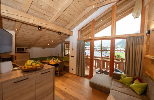 Grossarl Apartment | Apartment 'Deluxe 1' with Private Garden, Balcony and Wi-Fi