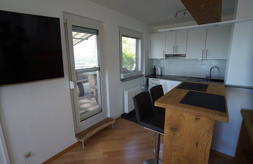 Bechlingen Apartment | Apartment 'Dmon-Home' with Lake View, Private Terrace and Wi-Fi