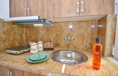 Agios Gordios Apartment | Apartment 'Doliva Chris' with Private Pool, Mountain View, Wi-Fi and Air Conditioning
