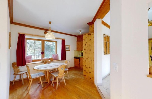 Samedan Apartment | Apartment Domiziana