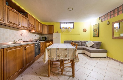 Castiadas Apartment | Apartment "Domus Blanca Ivan" with Wi-Fi & Garden
