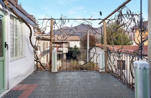 Garessio Apartment | Apartment "Domus Julia" with Terrace & Wi-Fi