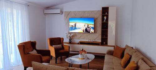 Skaljari Apartment | Apartment Dora