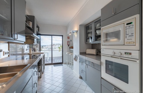 Albufeira Apartment | APARTMENT DOROTHEA WITH DREAMY SEA VIEW CENTER CENTER - 200m FROM THE BEACH