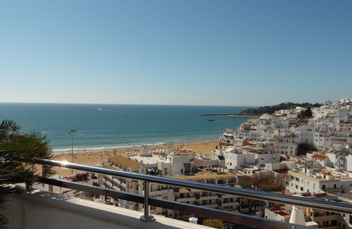 Albufeira Apartment | APARTMENT DOROTHEA WITH DREAMY SEA VIEW CENTER CENTER - 200m FROM THE BEACH