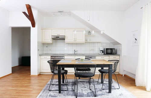 Lemkendorf Apartment | Apartment "Dörpskieker" with balcony on a beautiful farm