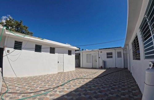 Ponce Centro Apartment | Apartment Double Bed- Sleeps 2 - Free WIFI