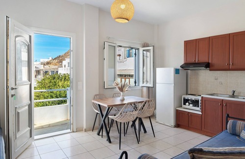Merichas Apartment | Apartment 'Driopida 5 Irida' with Private Terrace, Balcony and Air Conditioning