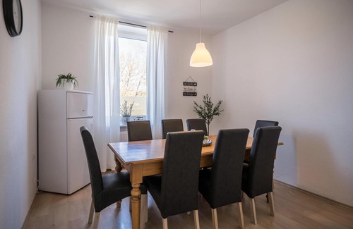 Wilhelmshaven Apartment | Apartment Ebbe und Flut with Balcony, Covered Terrace