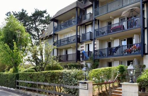 Benerville-sur-Mer Apartment | Apartment Eden Park by Interhome