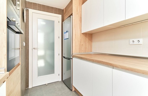 Salobrena Apartment | Apartment 'El Ático Del Oasis' with Sea View, Wi-Fi and Air Conditioning
