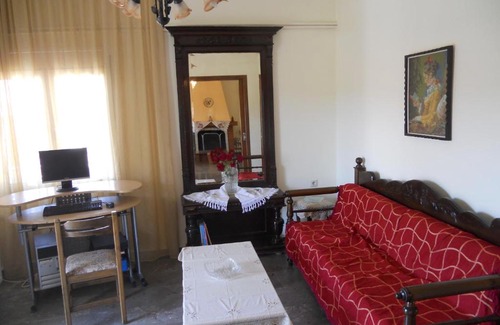 Kalyves Apartment | Apartment Elissavet