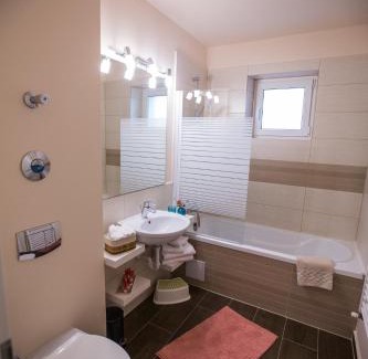 Brasov Apartment | Apartment Ella