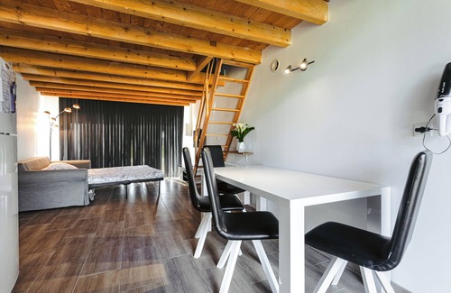 Breuil Magne Apartment | Apartment 'Entre Campagne Et Océan' with Private Garden and Wi-Fi