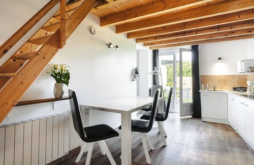 Breuil Magne Apartment | Apartment 'Entre Campagne Et Océan' with Private Garden and Wi-Fi