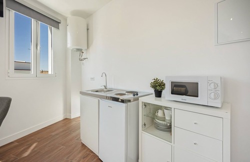 Jerez de la Frontera Old Town Apartment | Apartment 'Casa Milano 3' with Balcony, Wi-Fi and Air Conditioning