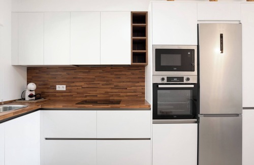 Atlanterra Apartment | Apartment 'Bajo Poniente' with Sea View, Shared Pool and Wi-Fi