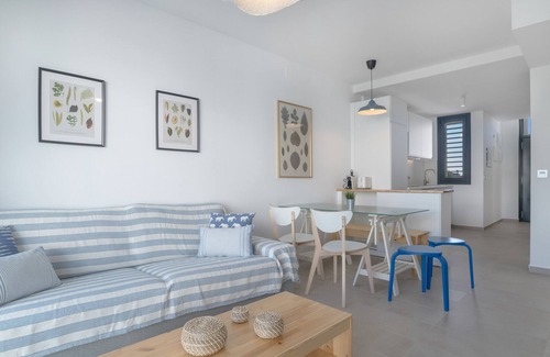 Zahara de los Atunes Apartment | Apartment 'Palacio De Pilas 22' with Shared Pool, Wi-Fi and Air Conditioning