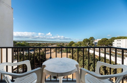 Es Pujols Apartment | Apartment 'Estudio Mirada 309' with Lake View, Wi-Fi and Air Conditioning