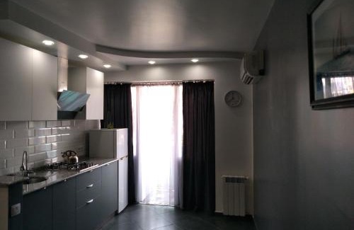 Old Boulevard Apartment | Apartment Eteri