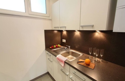 Rudolfsheim-Funfhaus Apartment | Apartment für 7 Personen, 2 Schlafzimmer, Küche, Inkl. Reinigungsgebühr 35