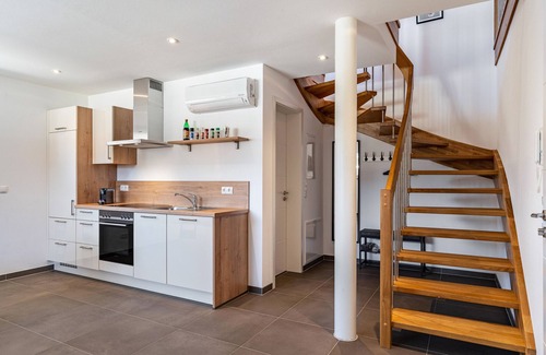 Kappel-Grafenhausen Apartment | Apartment 'Fewo Grafenhausen' with Balcony, Wi-Fi and Air Conditioning