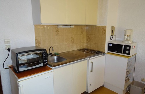 Le Port Apartment | Apartment facing the port with parking and pets allowed