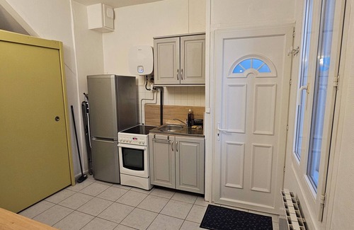 Orleans Apartment | Apartment F2 Orléans 42m², parking, sleeps 4
