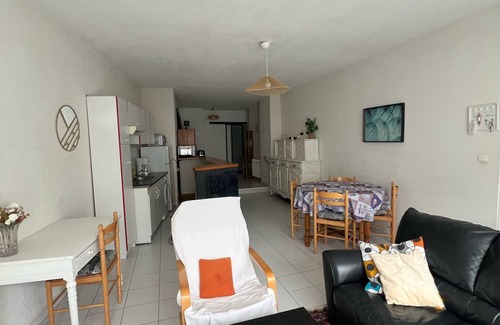 Lamalou-les-Bains Apartment | Apartment F3, Ground floor, Garden, Quiet, Family-friendly 200 m from the spa