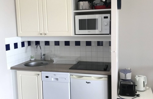 Guilvinec Apartment | Apartment facing the sea 500m from the port and the city center.