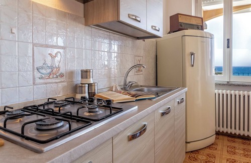 Lu Bagnu Apartment | Apartment 'Family Beach' with Sea View and Private Terrace