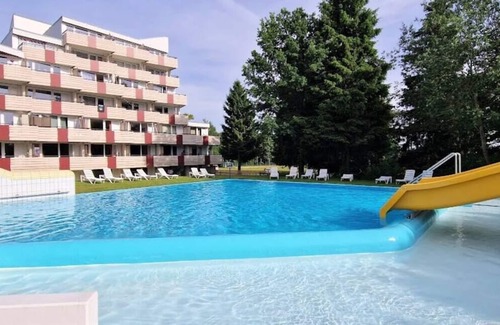 Sankt Englmar Apartment | Apartment-Family-Private Bathroom-Pool view