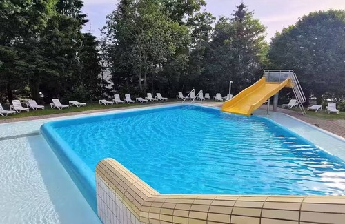 Sankt Englmar Apartment | Apartment-Family-Private Bathroom-Pool view