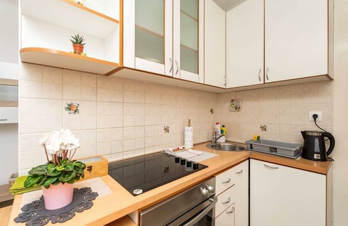 Gruz Apartment | Apartment Family Tokić - One Bedroom Apartment with Terrace