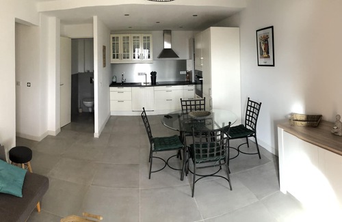 Tiuccia Apartment | Apartment feet in the water (1 minute walk from the beach)