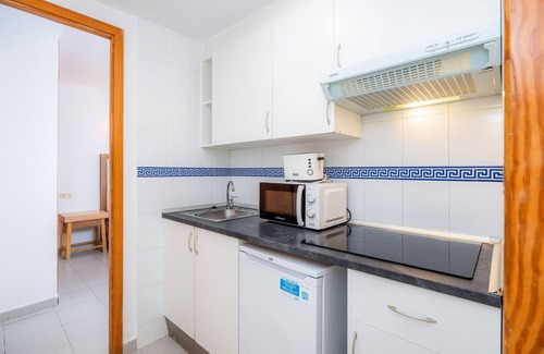 Cala d'Or Apartment | Apartment "Felipe 2-1" with Pool, Wi-Fi, Garden & Terrace