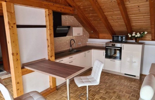 Sand Apartment | Apartment 'Ferienwohnung Frank 50 Qm' with Balcony and Wi-Fi